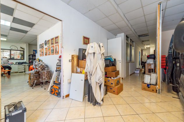 negozio in vendita a Roma in zona Alessandrino