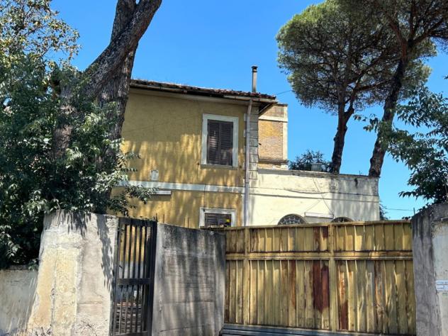 casa indipendente in vendita a Roma