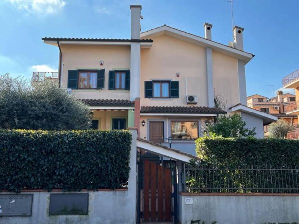 casa indipendente in vendita a Roma in zona Ottavia