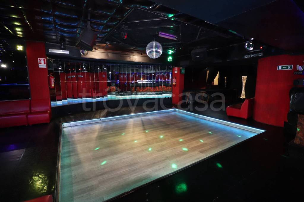 negozio in vendita a Roma in zona Monte Sacro/Talenti