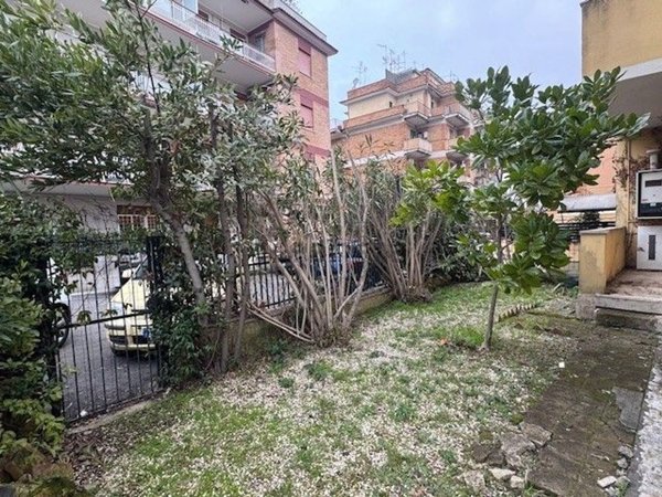 appartamento in vendita a Roma in zona Labaro