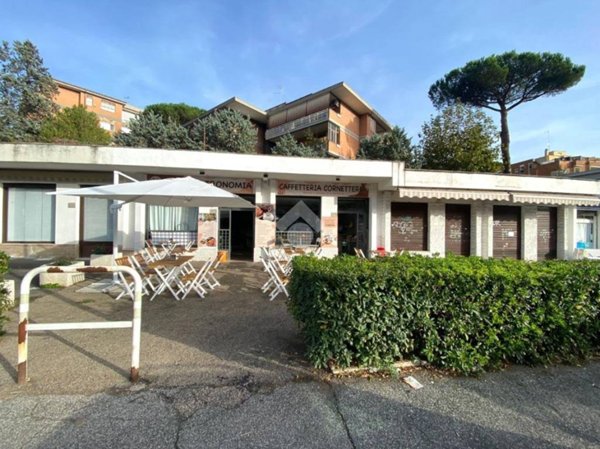 negozio in vendita a Roma in zona La Pisana