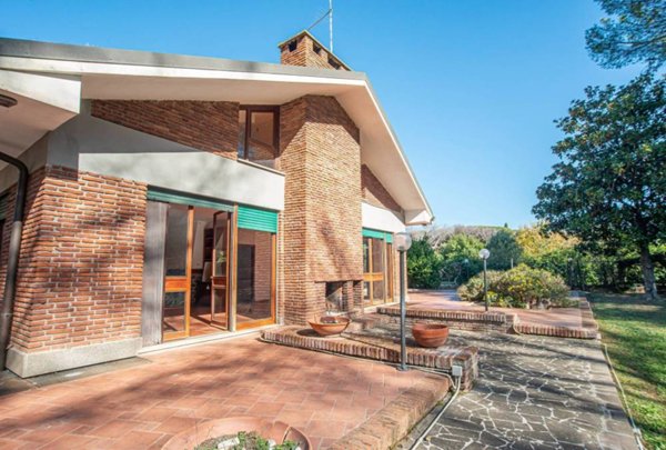 casa indipendente in vendita a Roma in zona Ardeatino