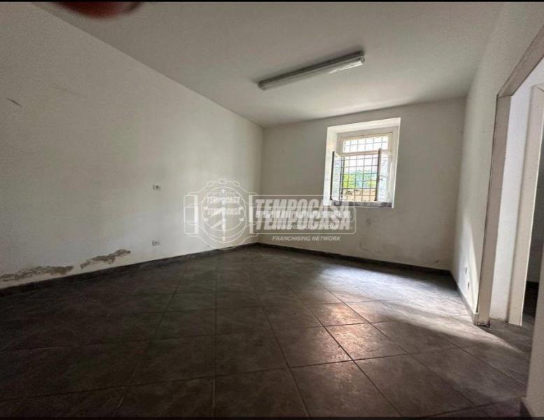 locale commerciale in vendita a Roma in zona Prenestino-Centocelle