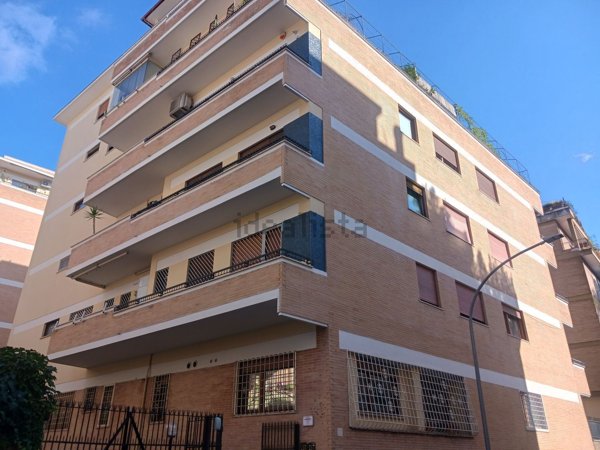 appartamento in vendita a Roma in zona Tor di Quinto