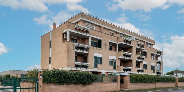 appartamento in vendita a Roma in zona Cinquina