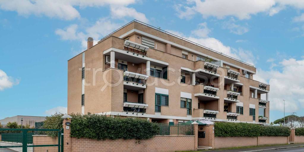 appartamento in vendita a Roma in zona Cinquina