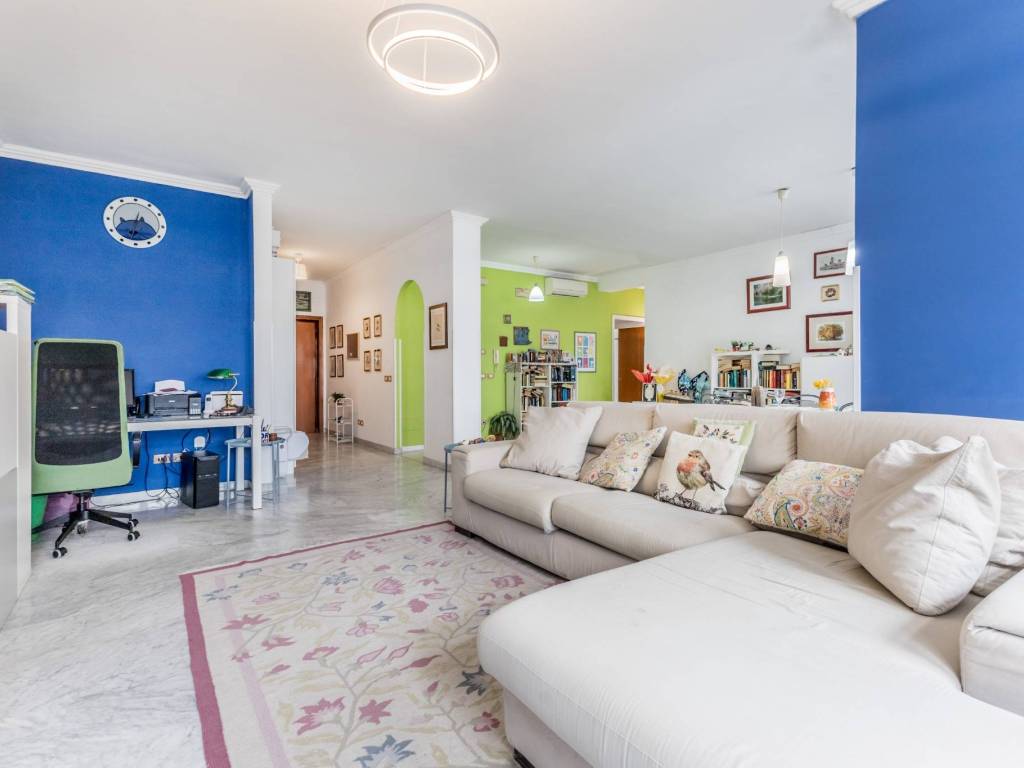 appartamento in vendita a Roma in zona Ostiense