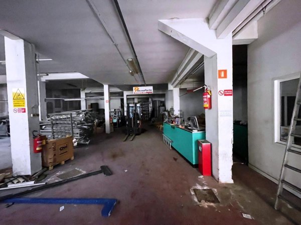 ufficio in vendita a Roma in zona Primavalle