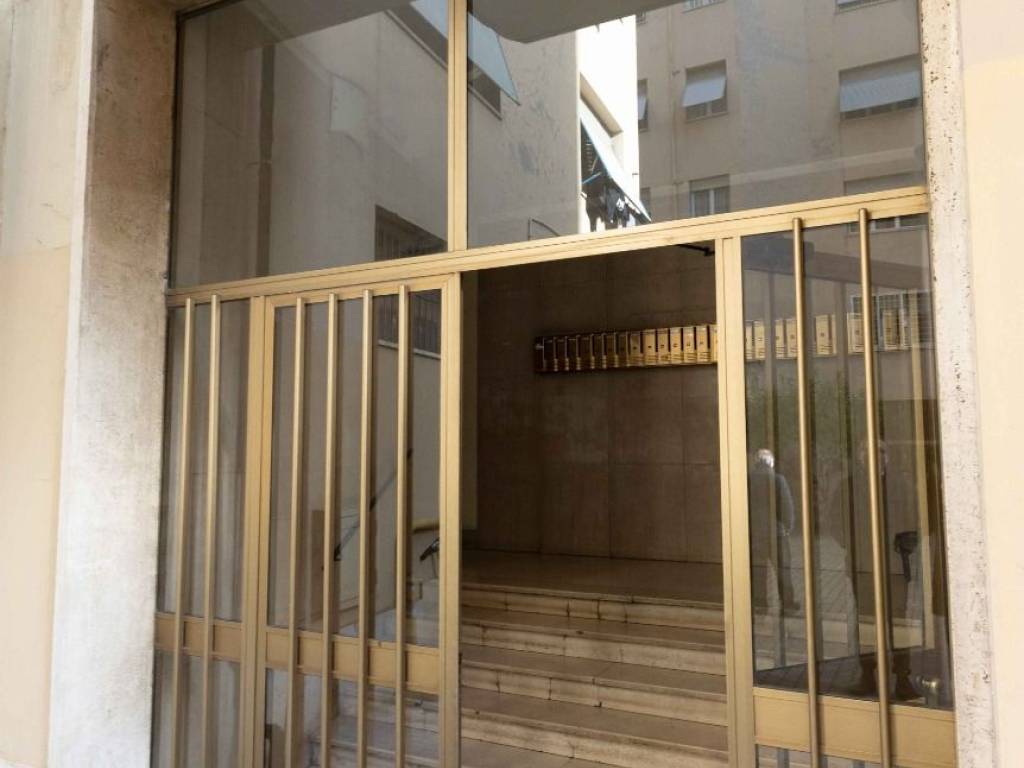 appartamento in vendita a Roma in zona Cinecittà