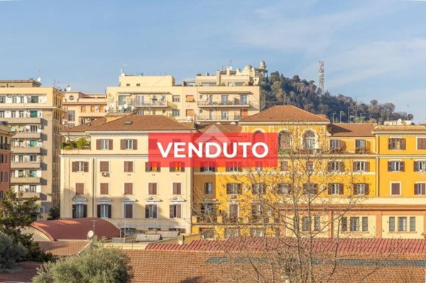 appartamento in vendita a Roma in zona Della Vittoria