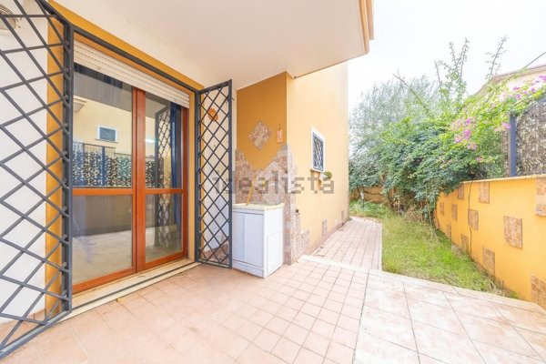 appartamento in vendita a Roma in zona Lunghezza