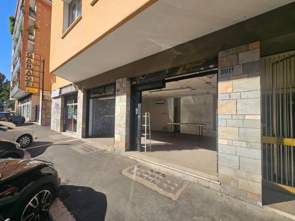 negozio in vendita a Roma in zona Salario