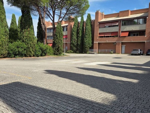 appartamento in vendita a Roma in zona Casal Monastero