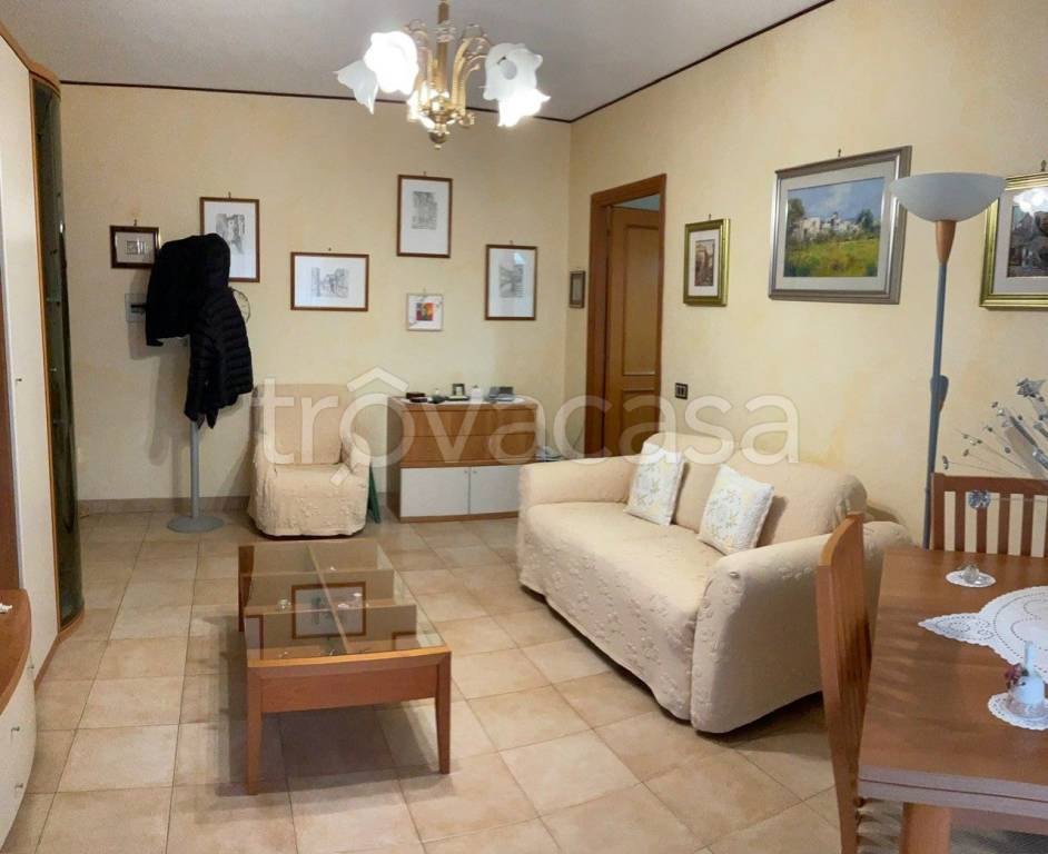 appartamento in vendita a Roma in zona Cinecittà