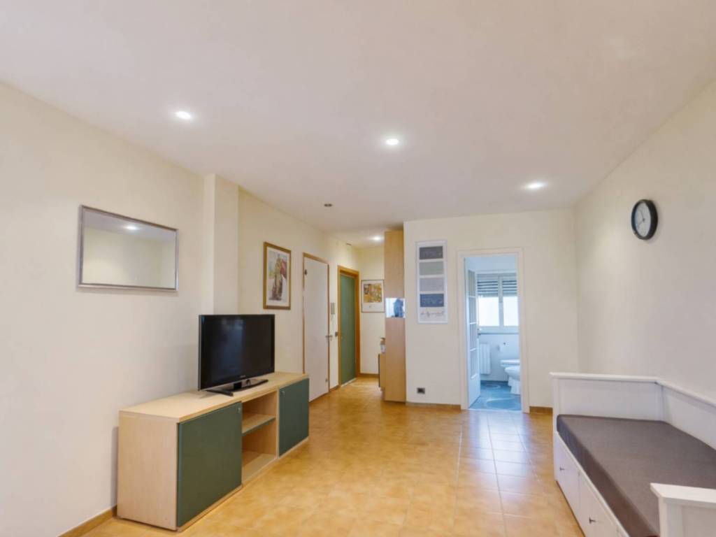 appartamento in vendita a Roma in zona Cinecittà