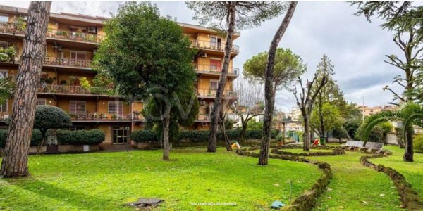 appartamento in vendita a Roma in zona Portuense