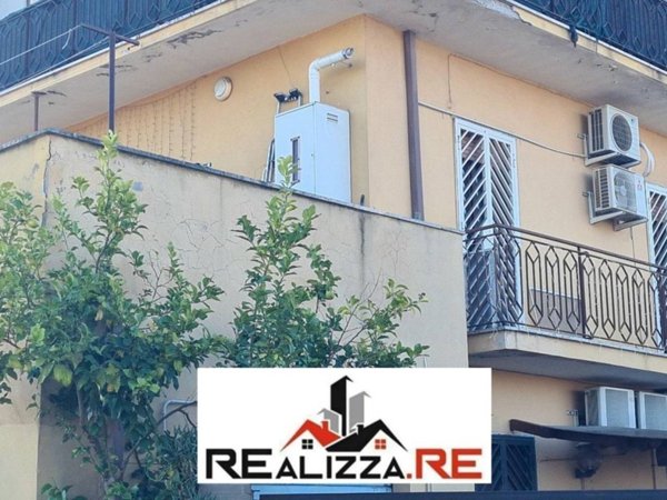 appartamento in vendita a Roma in zona Torre Angela