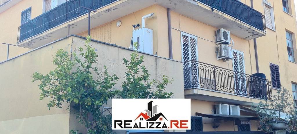 appartamento in vendita a Roma in zona Torre Angela