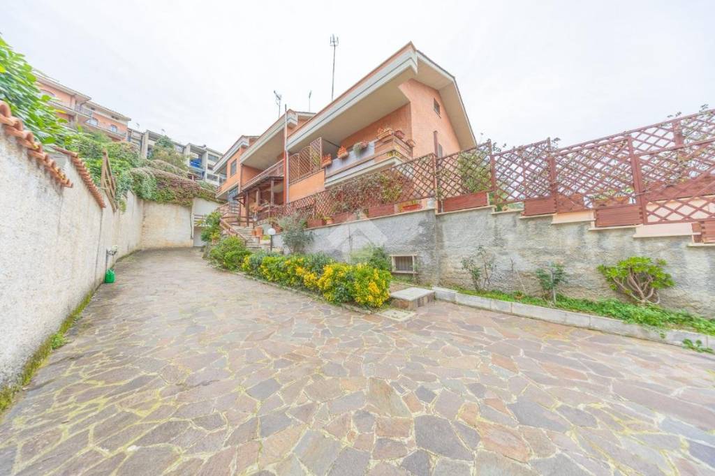 casa indipendente in vendita a Roma in zona La Giustiniana