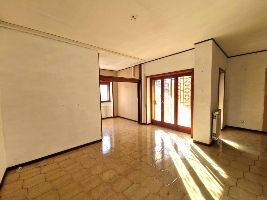 appartamento in vendita a Roma in zona Torrino