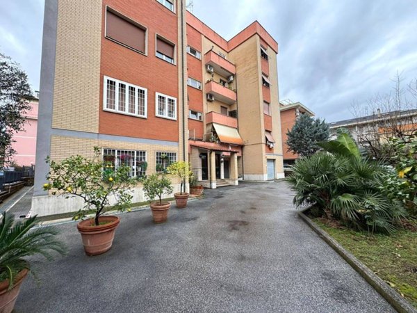 appartamento in vendita a Roma in zona Alessandrino
