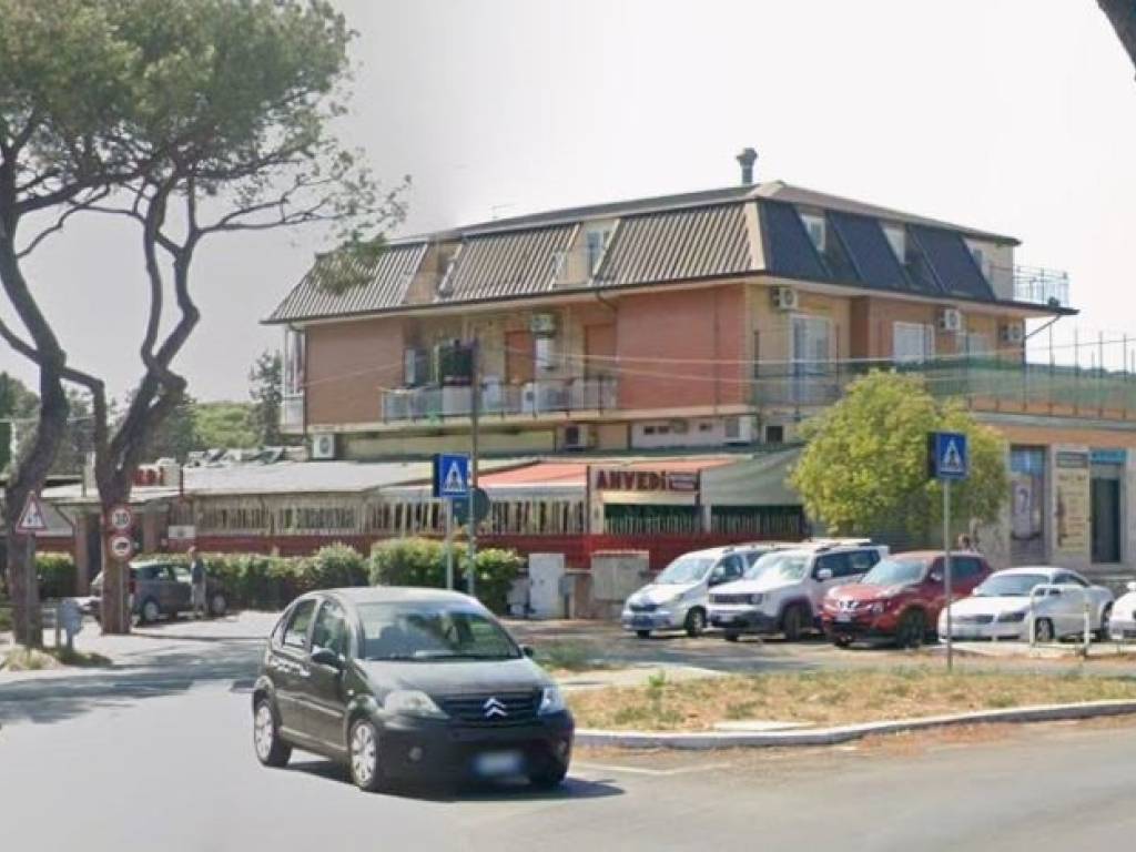 appartamento in vendita a Roma in zona Infernetto