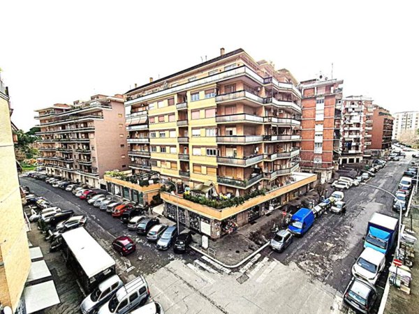 appartamento in vendita a Roma in zona Collatino