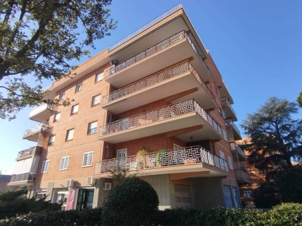 appartamento in vendita a Roma in zona Grottarossa