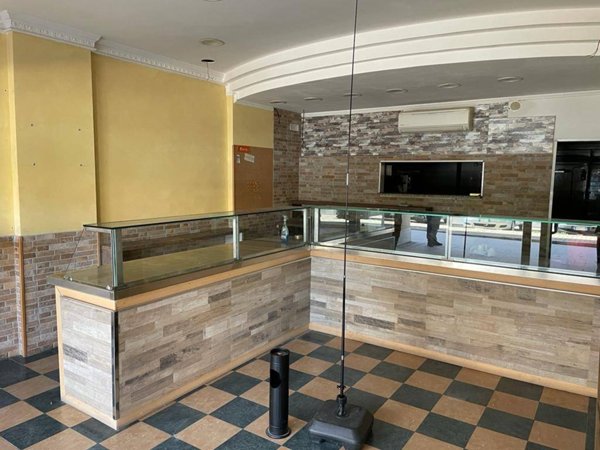 negozio in vendita a Roma in zona Torrevecchia