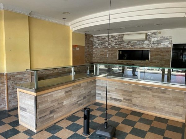 negozio in vendita a Roma in zona Torrevecchia