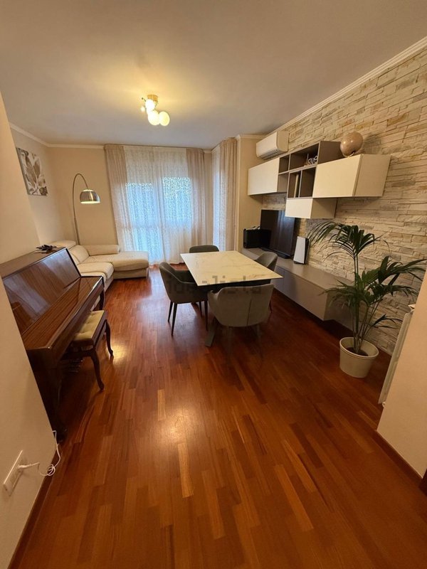 appartamento in vendita a Roma in zona Cinquina