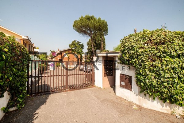 appartamento in vendita a Roma in zona Tor di Quinto