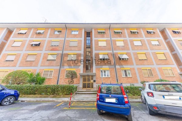 appartamento in vendita a Roma in zona Torre Spaccata