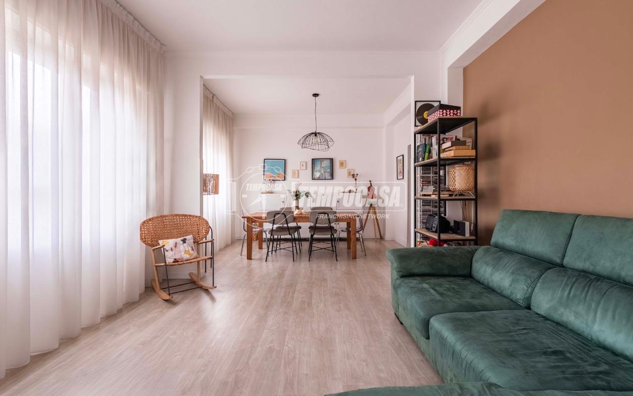 appartamento in vendita a Roma in zona Giuliano Dalmata