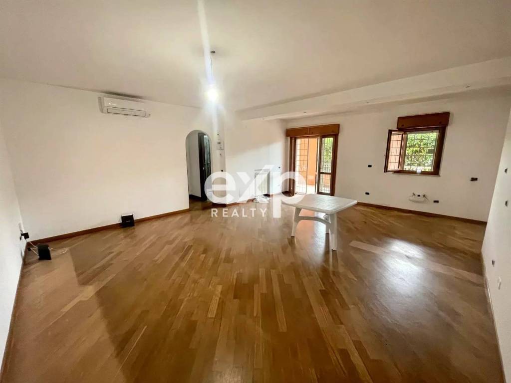 appartamento in vendita a Roma in zona Mezzocammino