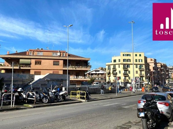 appartamento in vendita a Roma in zona Aurelio