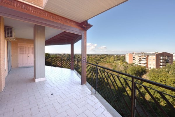 appartamento in vendita a Roma in zona Selva Candida