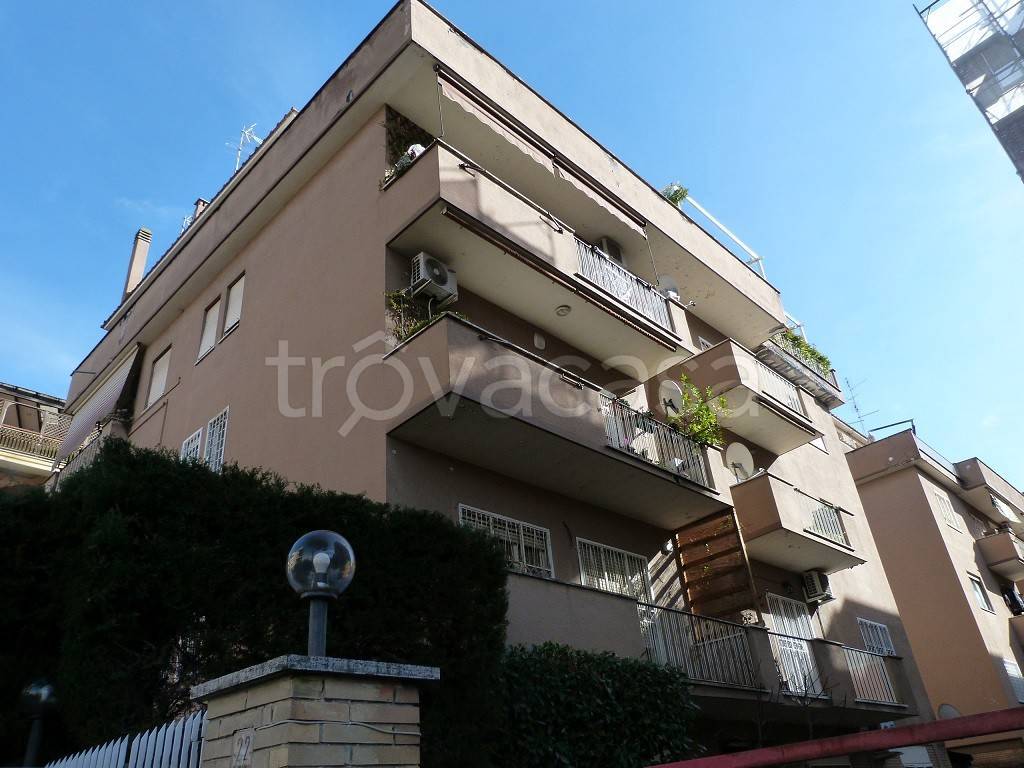 appartamento in vendita a Roma in zona Monte Sacro/Talenti