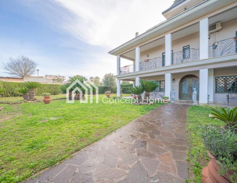 casa indipendente in vendita a Roma in zona Appio Claudio