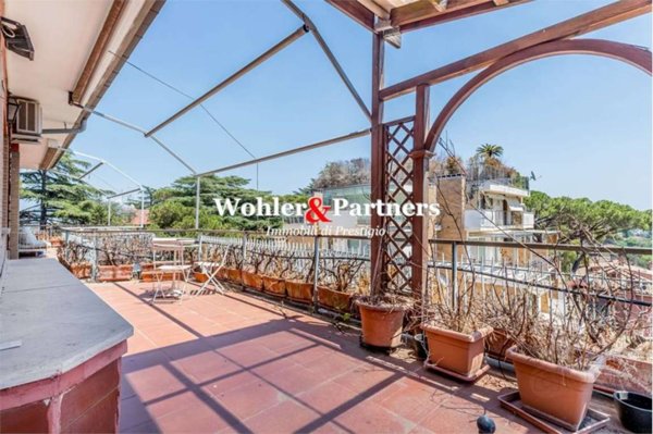 appartamento in vendita a Roma in zona Tor di Quinto