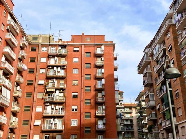 appartamento in vendita a Roma in zona Tuscolano