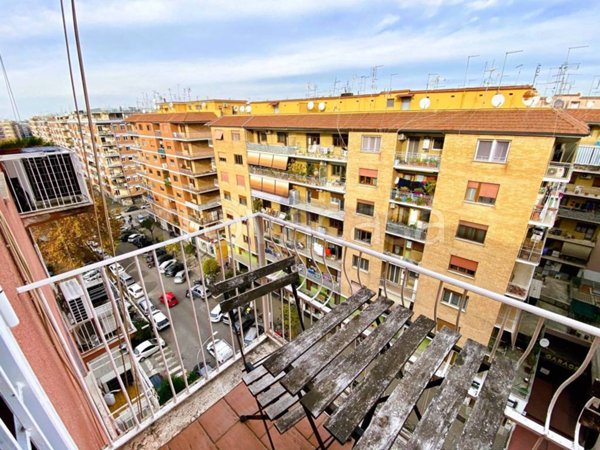appartamento in vendita a Roma in zona Tuscolano