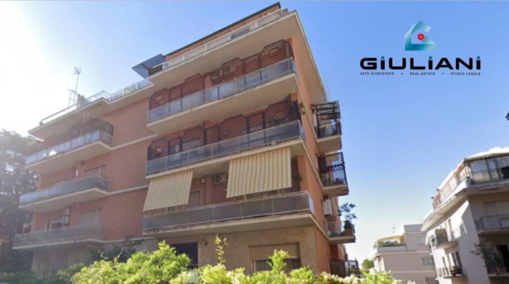 appartamento in vendita a Roma in zona Della Vittoria