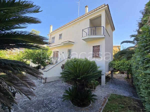 casa indipendente in vendita a Roma in zona Monte Sacro/Talenti