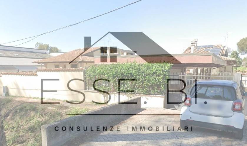 appartamento in vendita a Roma in zona Infernetto