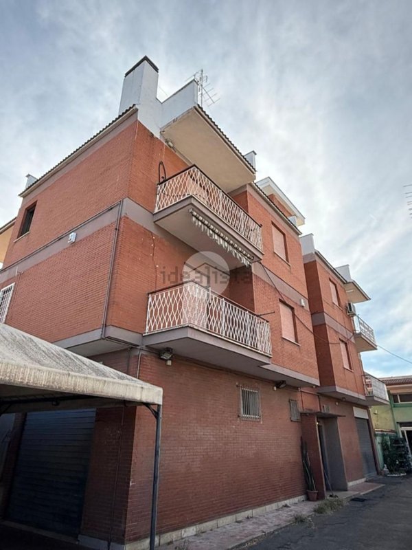 appartamento in vendita a Roma in zona Ponte di Nona