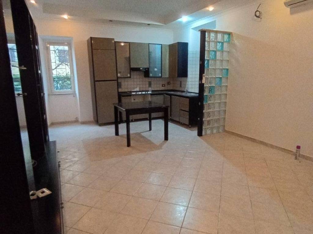 appartamento in vendita a Roma in zona Finocchio