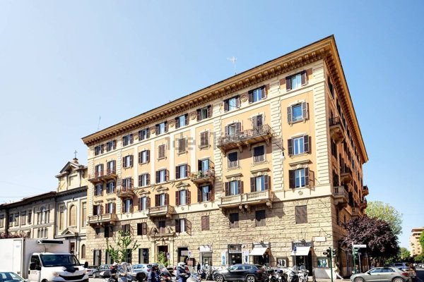 appartamento in vendita a Roma in zona Della Vittoria