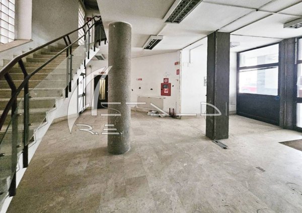 ufficio in vendita a Roma in zona Portuense